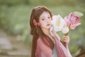 YiTuYu Vol.8746: Dong Chu Liu – Ethereal Beauty in Ancient Chinese Attire – Asian Art Photography-2