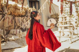 YiTuYu Art Language Vol.9233: Stunning Portrait Photography Featuring Model Dang Chu Jiao Ren Jia Xiao Tian Tian - Elegant 35-Photo Artistic Collection-5