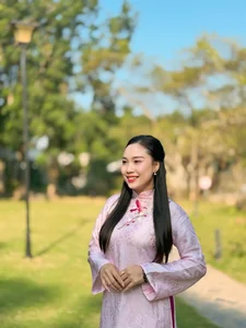 Radiant Grace: The Timeless Beauty of Pink Ao Dai-8