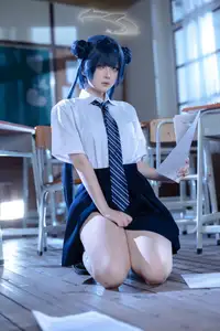 Captivating Blue Archive Misaki JK Cosplay by Coser@屿鱼 – Mystical School Uniform Charm-2