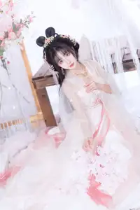 YiTuYu Vol.8628: Enchanting Ethereal Beauty of Qi Luo Sheng De Xiao Su Su in Traditional Hanfu-16