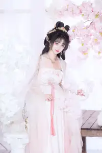 YiTuYu Vol.8628: Enchanting Ethereal Beauty of Qi Luo Sheng De Xiao Su Su in Traditional Hanfu-7