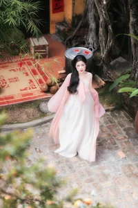 Ethereal Muse in Traditional Silk and Ancient Architecture-10