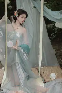 Ethereal Hanfu Beauty: Bao Zou Qi Qi in YiTuYu Vol.8607 Art Collection-10