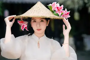 Elegant Vietnamese Beauty with Flowers-6