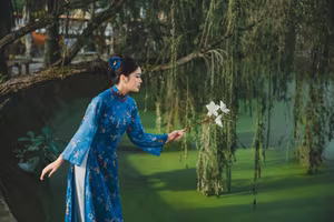 VGU No.129: Discover the Elegant Ao Dai Beauty of a Vietnamese Girl Captivating Graceful Smile-9