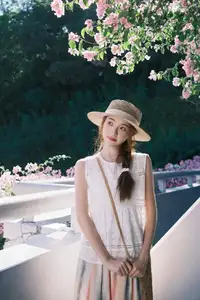 VGU No.174: Youthful Charm of a Girl in a Straw Hat Amidst Blooming Pink Flowers Under Summer Sun-1