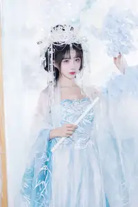 YiTuYu Vol.8652: Discover Xiao Su Su's Ethereal Beauty in Traditional Costume-2