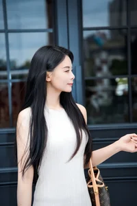 Artistic Outdoor Portraits: Xiao Ying in YiTuYu Art Language Vol.9250 – Moody Cloudy Day Photography Series-5