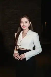 Le Tam Trieu Dang: Radiant Beauty, Captivating Style. A Glimpse into the Life of the Actress Who Rose to Early Fame.-1