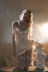 Elegant Fashion Portraiture: YiTuYu Art Language Vol.9266 Featuring Model Albina – Artistic Shadow and Light Photography Collection-5