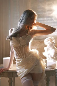 Elegant Fashion Portraiture: YiTuYu Art Language Vol.9266 Featuring Model Albina – Artistic Shadow and Light Photography Collection-7