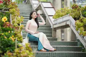 Captivating Grace: Vietnamese Girl in Traditional Ao Dai Beauty 1000025136-11