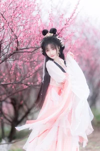 A Floral Dreamscape: YiTuYu Vol.8854 Qi Luo Sheng De Xiao Su Su in Hanfu-11