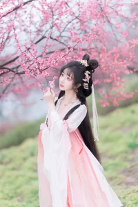 A Floral Dreamscape: YiTuYu Vol.8854 Qi Luo Sheng De Xiao Su Su in Hanfu-6