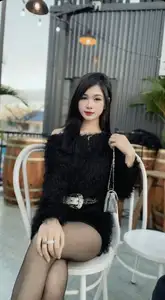 Elegant Girl Portrait: Captivating Asian Beauty, Refined Fashion Style-3