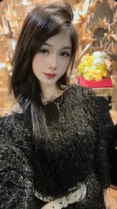 Elegant Girl Portrait: Captivating Asian Beauty, Refined Fashion Style-6