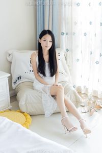 BoBoSocks Chinese Model No.551: Elegant Charm in Light Dress and High Heels-17