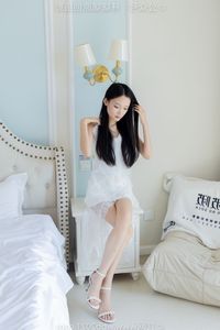 BoBoSocks Chinese Model No.551: Elegant Charm in Light Dress and High Heels-22