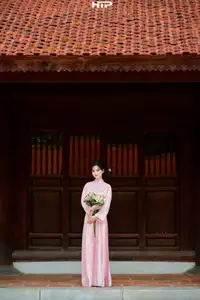 VGU No.194 Ao Dai: Timeless Vietnamese Elegance & Grace in Golden Hour 1000024567-5