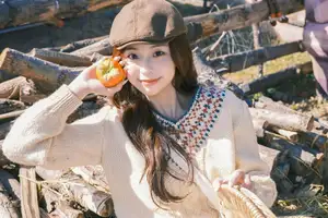 YiTuYu Vol.8531: A captivating glimpse of chickkii's sweet beauty and timeless vintage style-13