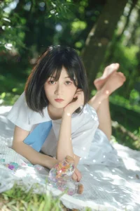 Dreamy Summer Aesthetic: Bu Chi Ban Fan in YiTuYu Art Language Vol.9367 - Elegant High-Quality Portrait Photography Collection-11