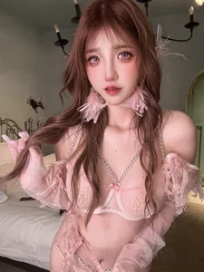 Ethereal Pink Aesthetic and Charisma of Coser kaOri-4