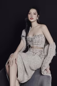 Chi Pu: What makes the Vietnamese beauty praised by Chinese media as 'most beautiful in Vietnam' so captivating?-0