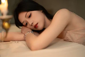 Ethereal Pink Dreams: Xiao Wai Captivates in YiTuYu Art Language Vol.9096-2