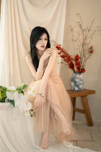 Ethereal Pink Dreams: Xiao Wai Captivates in YiTuYu Art Language Vol.9096-9