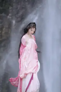 YiTuYu Vol8765 Yi Xiao Zhi Zhi Zhi Zhi Ethereal Pink Hanfu Beauty by the Waterfall-13