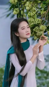 VGU No.172: Captivating Vietnamese Ao Dai Student in a Dreamy Moment, Showcasing Pure Grace Amidst Nature.-12