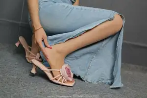 Unveiling Mei Ko's Natural Elegance: A captivating Chinese Model from IESS异思趣向 SXJ No.2146.-13