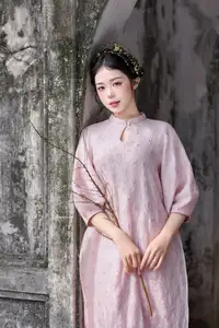 Elegant East Asian Beauty: Gentle Young Woman in Classical Traditional Attire-5