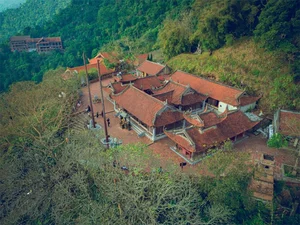 Ultimate Travel Guide to Yen Tu Mountain: Exploring the Spiritual Buddhist Capital of Vietnam with Ancient Pagodas and Scenic Hiking Trails-3