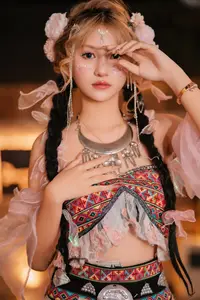 YiTuYu Vol.8788: Xiao Jiang - An Enchanting Asian Muse in Exquisite Classical Attire-8