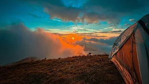 Conquering Ta Chi Nhu Summit: An Emotional Journey Above the Clouds-8