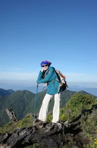 Conquering Ta Chi Nhu Summit: An Emotional Journey Above the Clouds-5