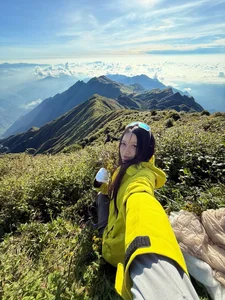 Conquering Ta Chi Nhu Summit: An Emotional Journey Above the Clouds-4