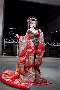 Stunning 'Promax Fox' Transformation: Phan Hoang Thien Thy's Captivating Ahri Cosplay.-2