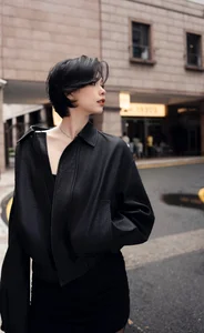 Elegant Beauty and Timeless Style: Capturing the Sweet and Radiant Aesthetic of Vietnamese Actress Xuan Van in Natural Settings-5