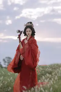 Timeless Elegance YiTuYu Vol8656 Yun An Traditional Beauty with Lantern at Dusk-10