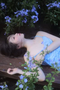 Radiant Summer Portraits: YiTuYu Art Language Vol.9384 Featuring Bu Shi Jiang Zi in Sun-Drenched Blue Snowflake Aesthetic-18