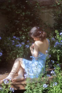 Radiant Summer Portraits: YiTuYu Art Language Vol.9384 Featuring Bu Shi Jiang Zi in Sun-Drenched Blue Snowflake Aesthetic-2