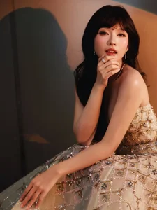 Stunning Red Carpet Elegance: Khả Ngân Shines as a Cinematic Muse in a Breathtaking Evening Gown and High-Fashion Glamour-3