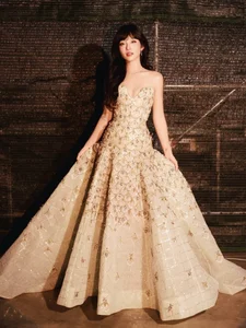 Stunning Red Carpet Elegance: Khả Ngân Shines as a Cinematic Muse in a Breathtaking Evening Gown and High-Fashion Glamour-4