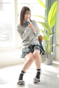 Maki Chiba's Ethereal Charm: A Visual Journey Through LOVEPOP Photoset 04-4