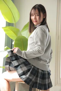 Maki Chiba's Ethereal Charm: A Visual Journey Through LOVEPOP Photoset 04-33