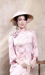 Graceful Pink Ao Dai: Alluring Traditional Vietnamese Beauty Unveiled-8