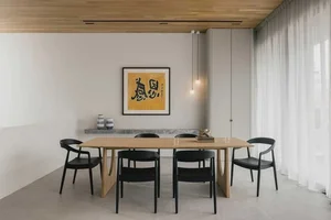 Modern Villa Architecture: Innovative Vertical Design Utilizing Natural Light and Minimalist Glass Elements for Contemporary Luxury Living-4